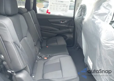 2025 Subaru Ascent Premium 8-Passenger z USA, uszkodzony, nr VIN 4S4WMAAD8S3442723